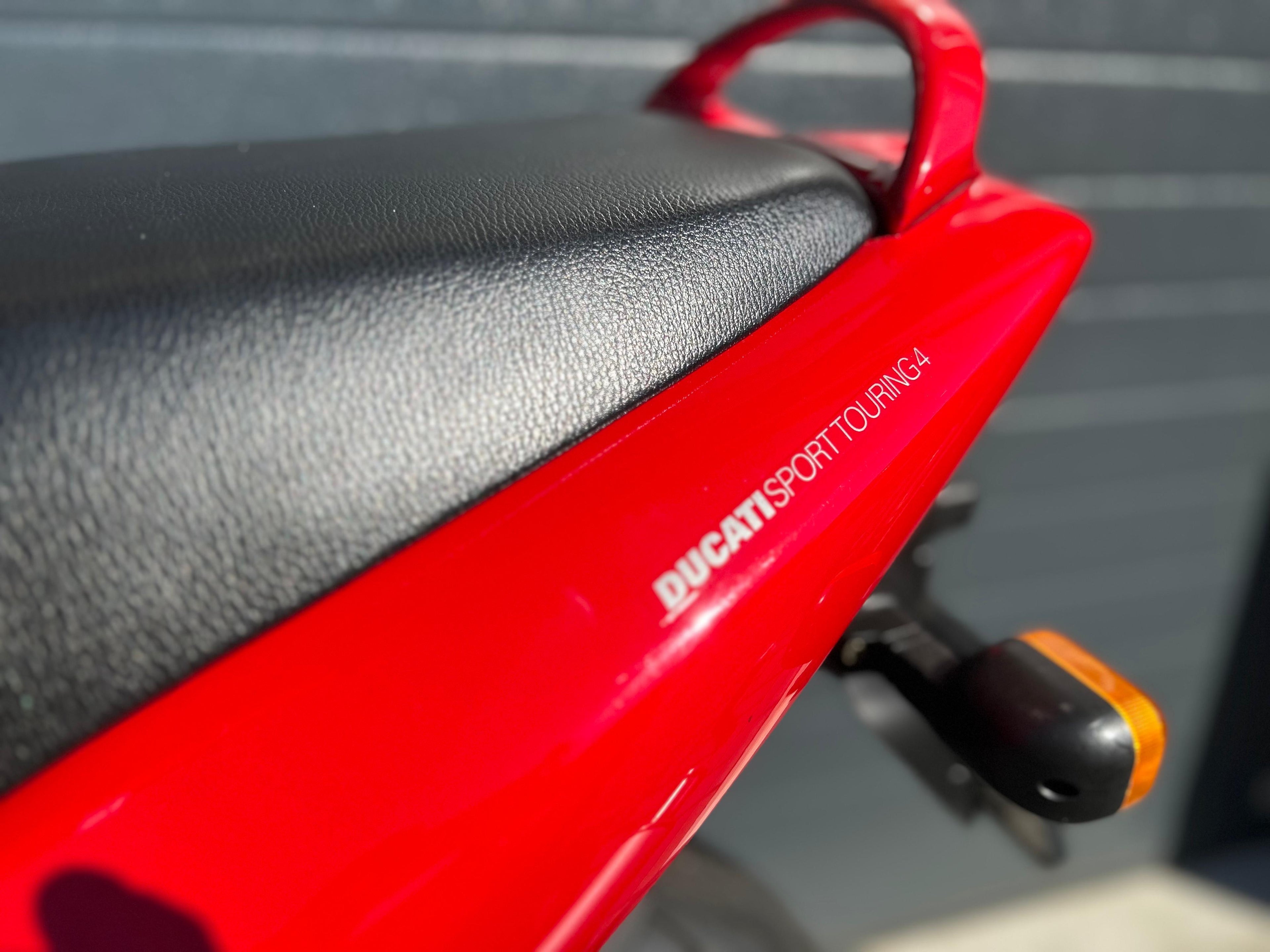 Ducati ST4 | 18.000 KM | Nieuwstaat | Rood/Goud | Uniek!