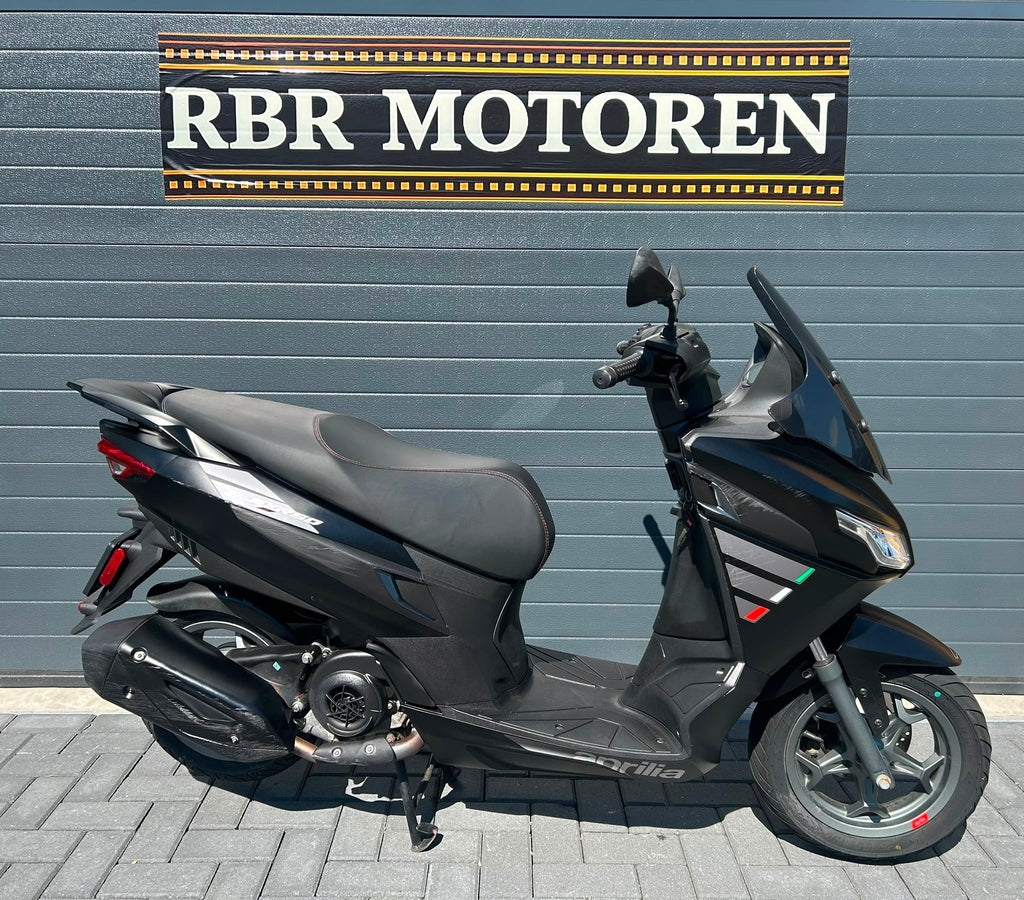 Aprilia SXR50 - 45 km/h