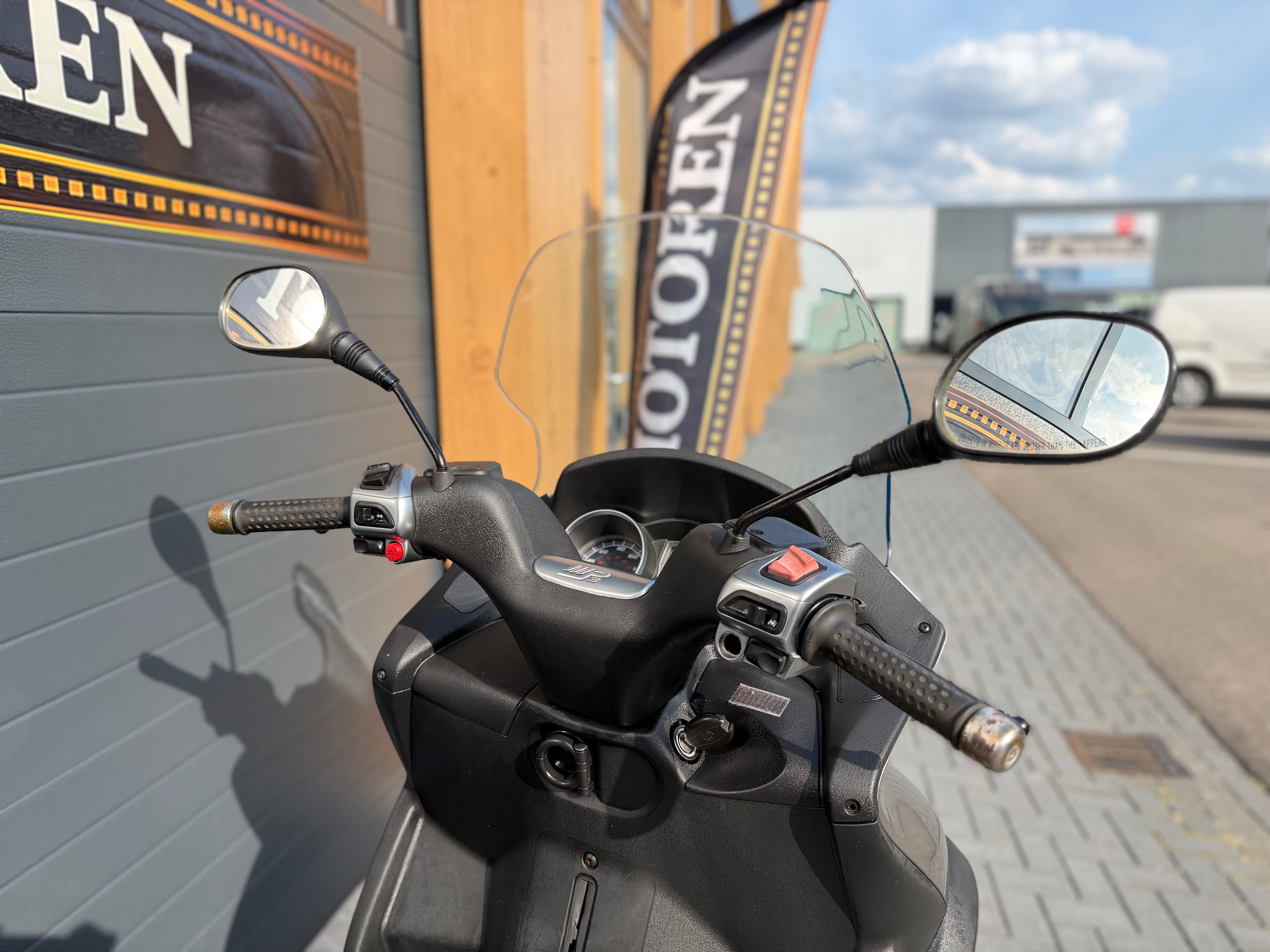 Piaggio MP3 250 LT Touring | 2009 | Slechts 11.000 km | 3 Maanden Garantie | € 1.990