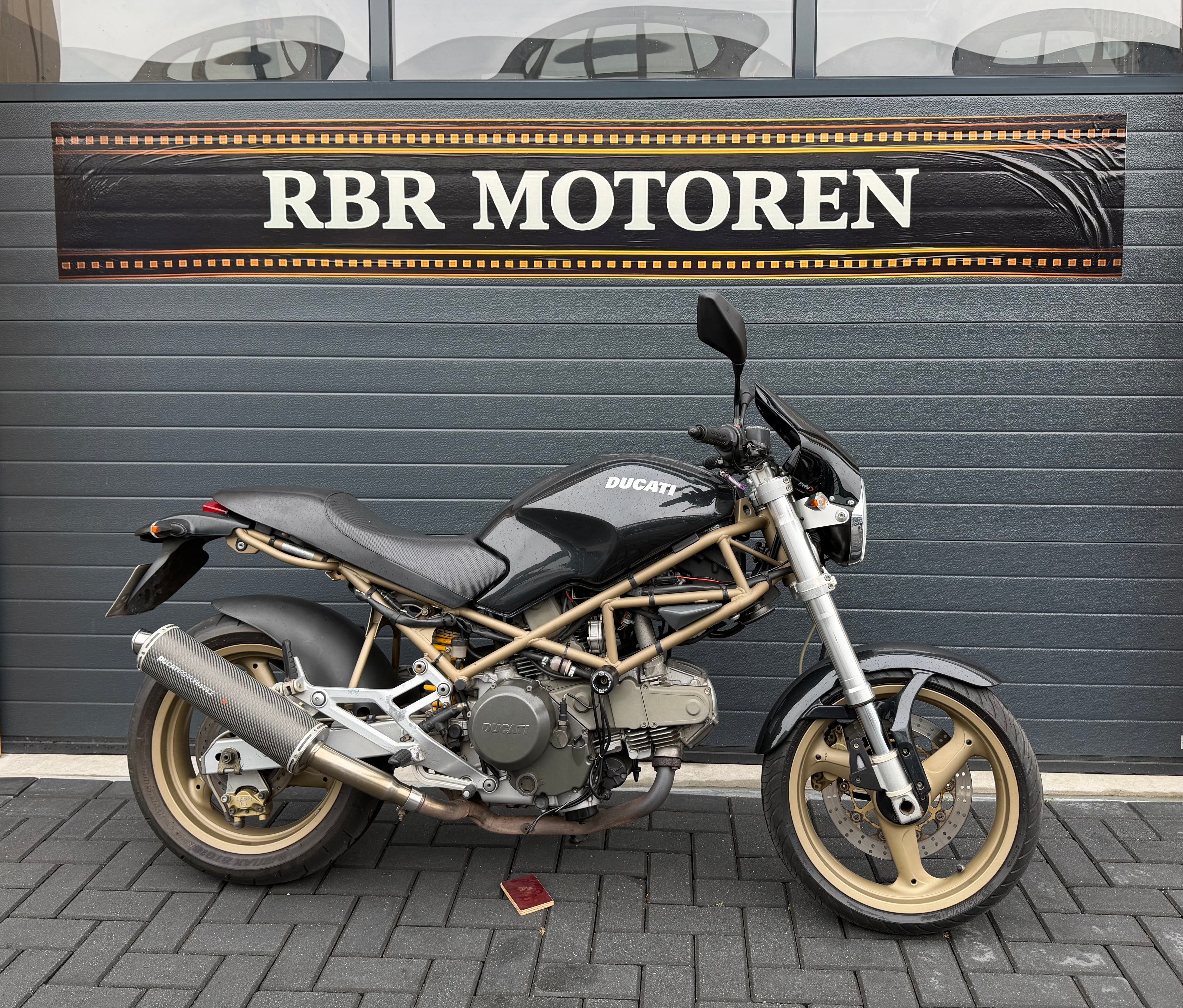 Ducati Monster 600 Dark | 2001 | Ducati Performance