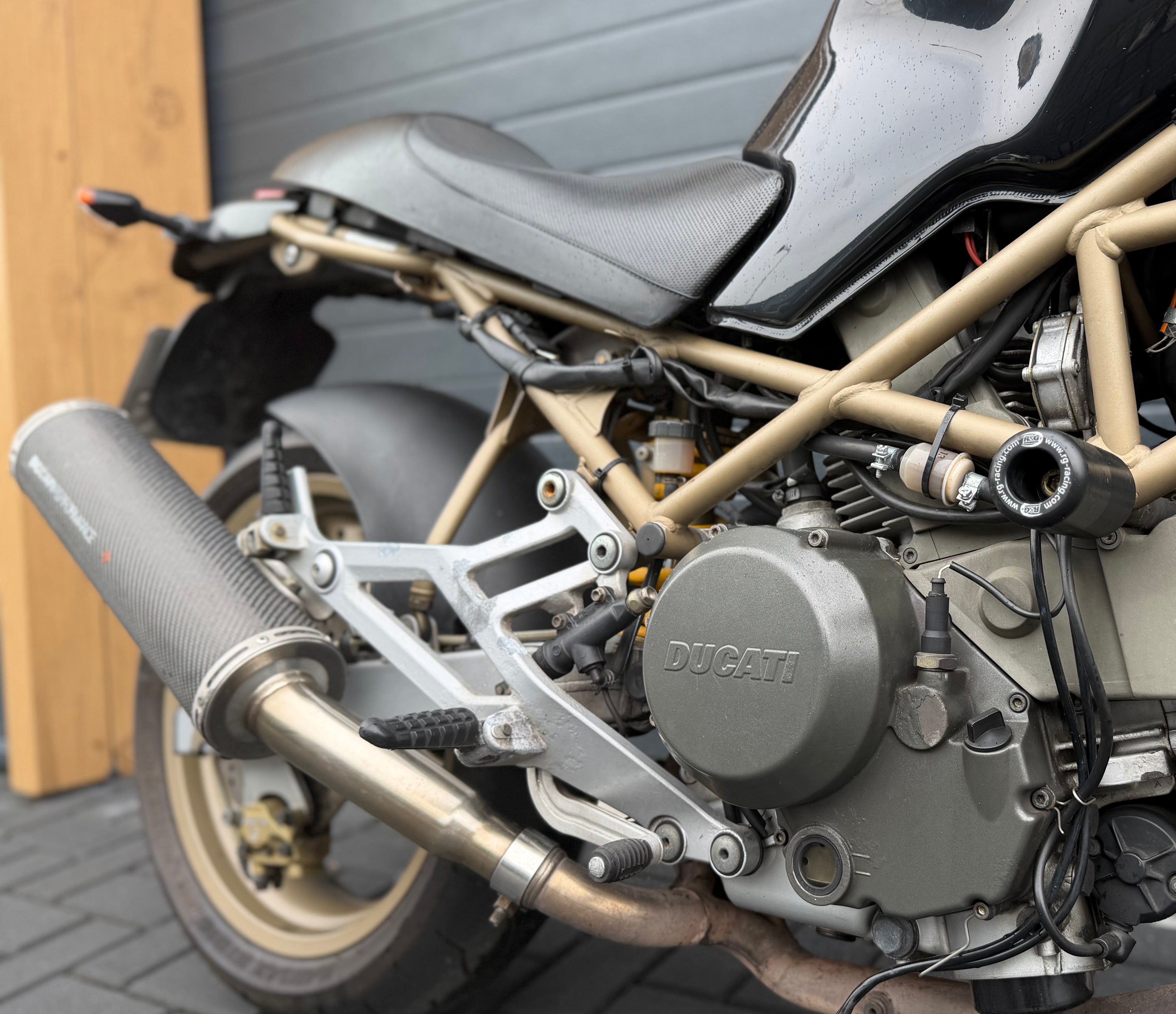 Ducati Monster 600 Dark | 2001 | Ducati Performance
