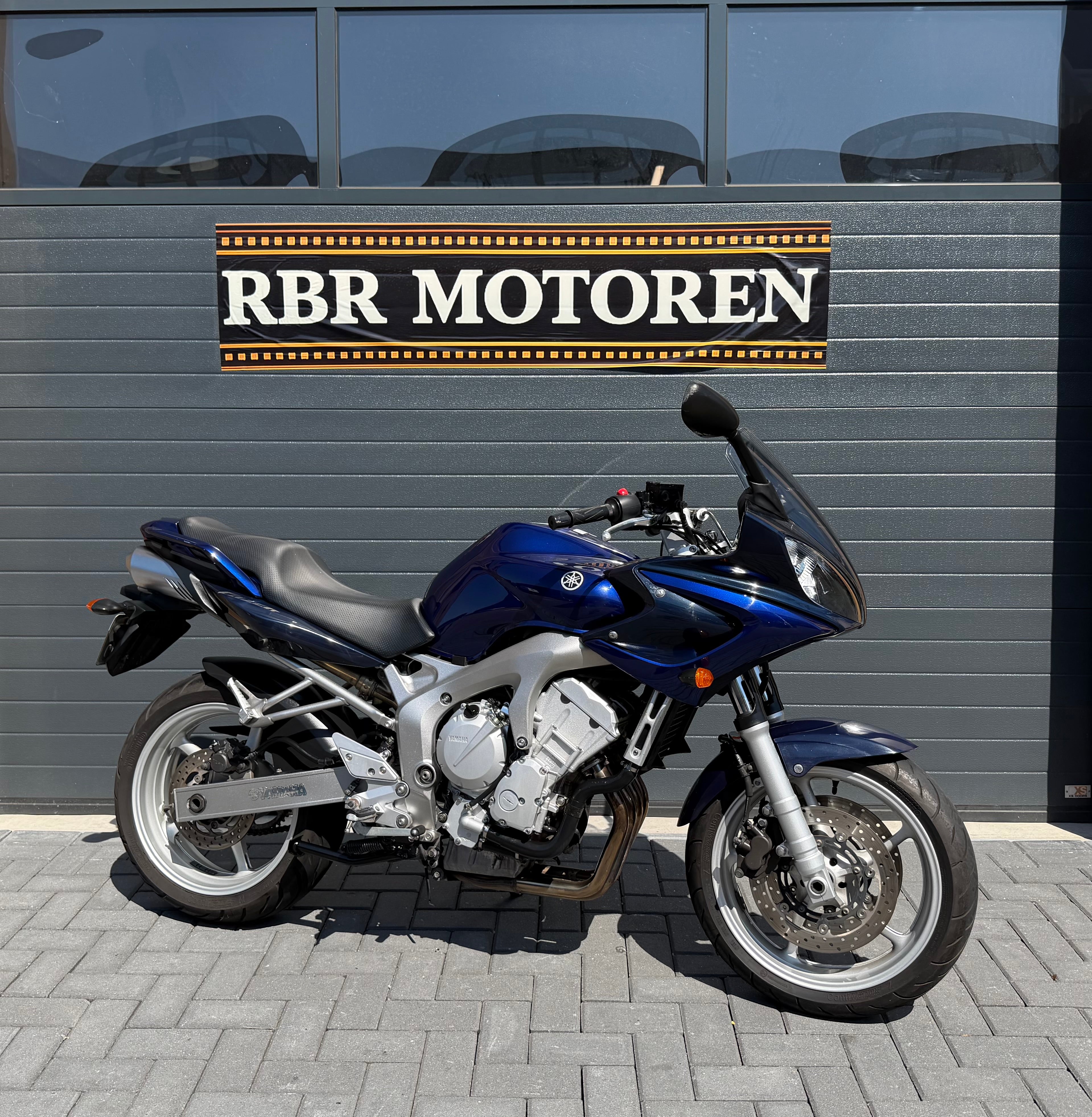 Titel Yamaha FZ6 Fazer 600 | 2006 | 24.207 km | Garantie