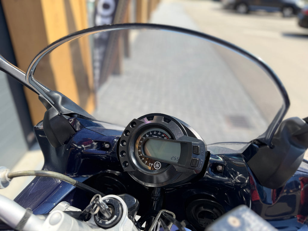 Titel Yamaha FZ6 Fazer 600 | 2006 | 24.207 km | Garantie