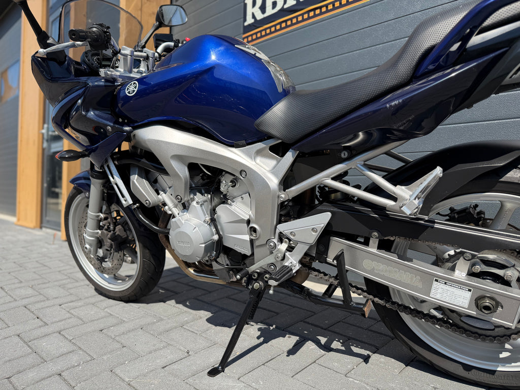 Titel Yamaha FZ6 Fazer 600 | 2006 | 24.207 km | Garantie