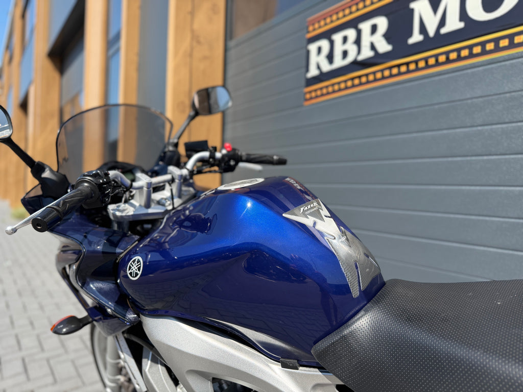 Titel Yamaha FZ6 Fazer 600 | 2006 | 24.207 km | Garantie