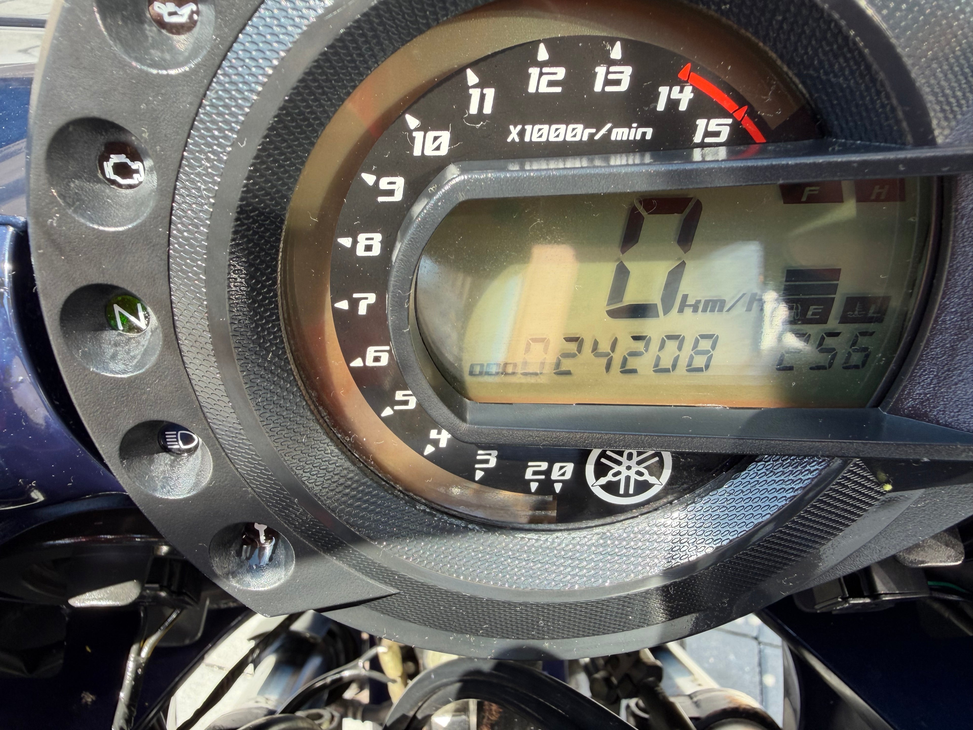 Titel Yamaha FZ6 Fazer 600 | 2006 | 24.207 km | Garantie