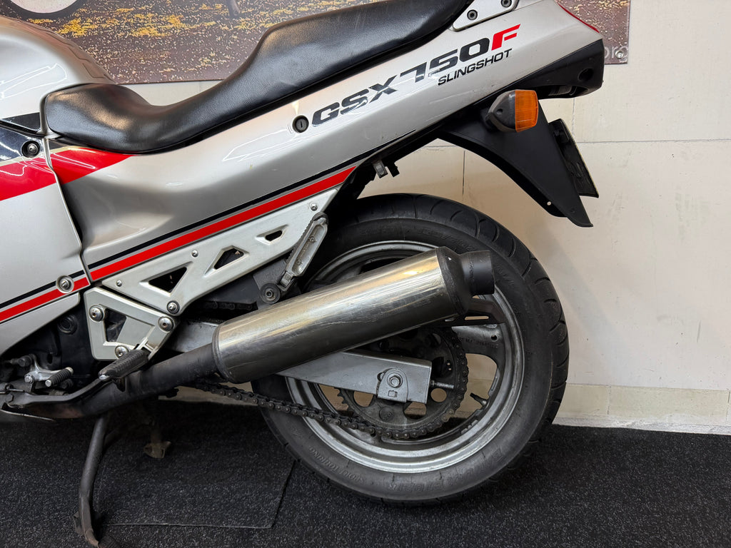 Suzuki GSX-F 750 1989 | Opknapper | Loopt & Rijdt
