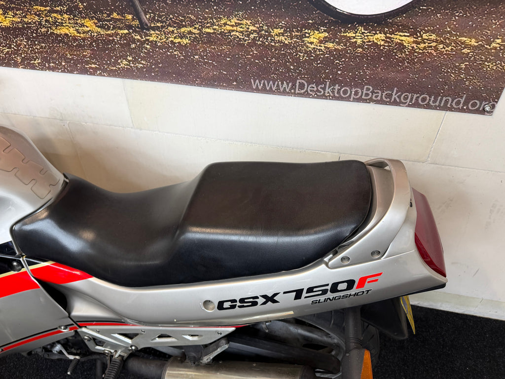Suzuki GSX-F 750 1989 | Opknapper | Loopt & Rijdt