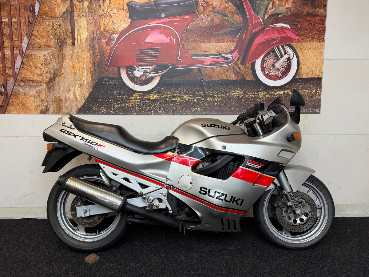 Suzuki GSX-F 750 1989 | Opknapper | Loopt & Rijdt