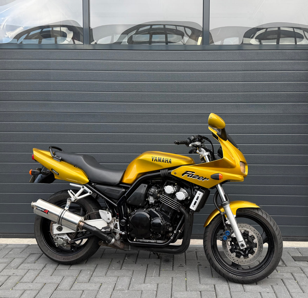 Yamaha FZS 600 Fazer | Dominator uitlaat | Zeer nette staat!