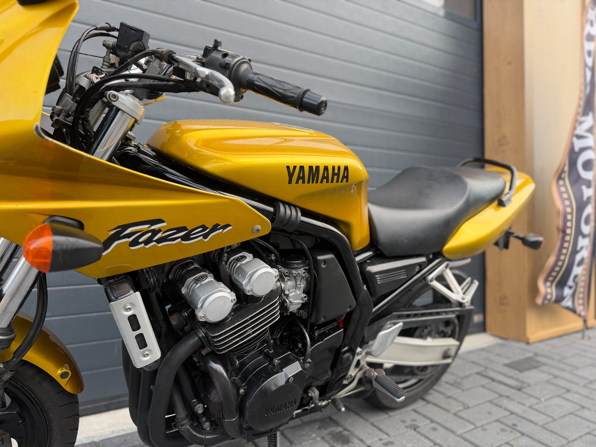 Yamaha FZS 600 Fazer | Dominator uitlaat | Zeer nette staat!