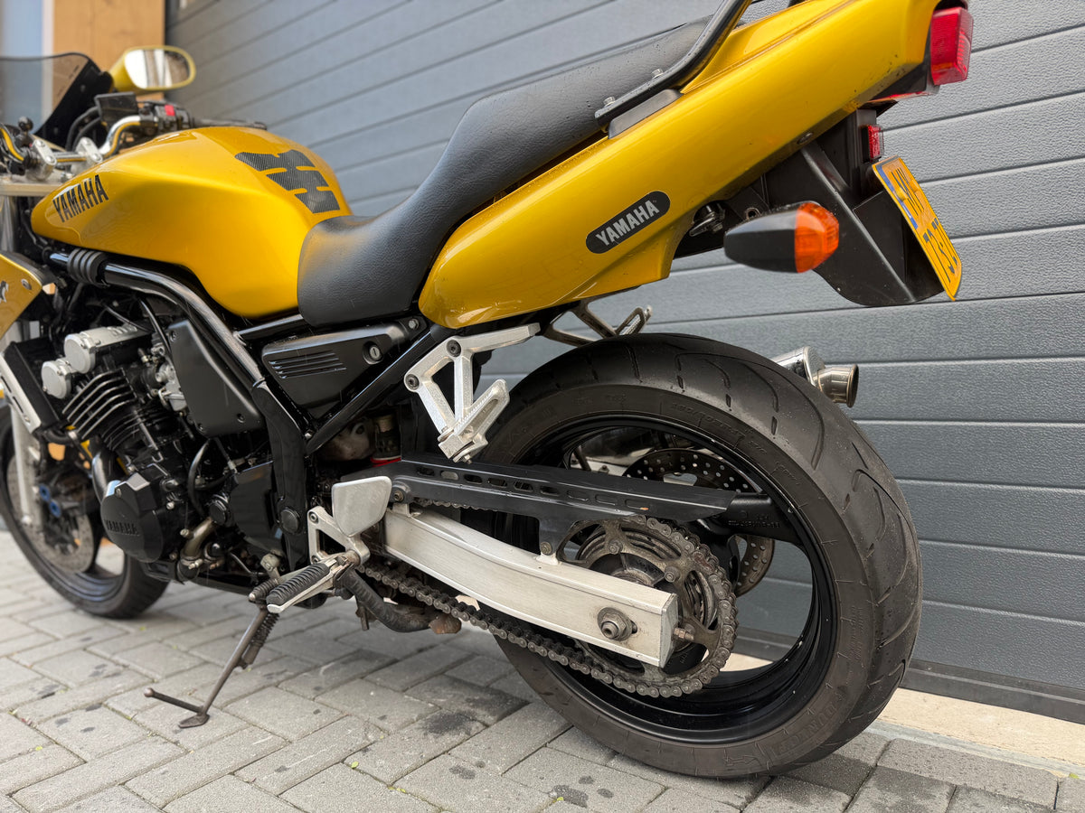Yamaha FZS 600 Fazer | Dominator uitlaat | Zeer nette staat!