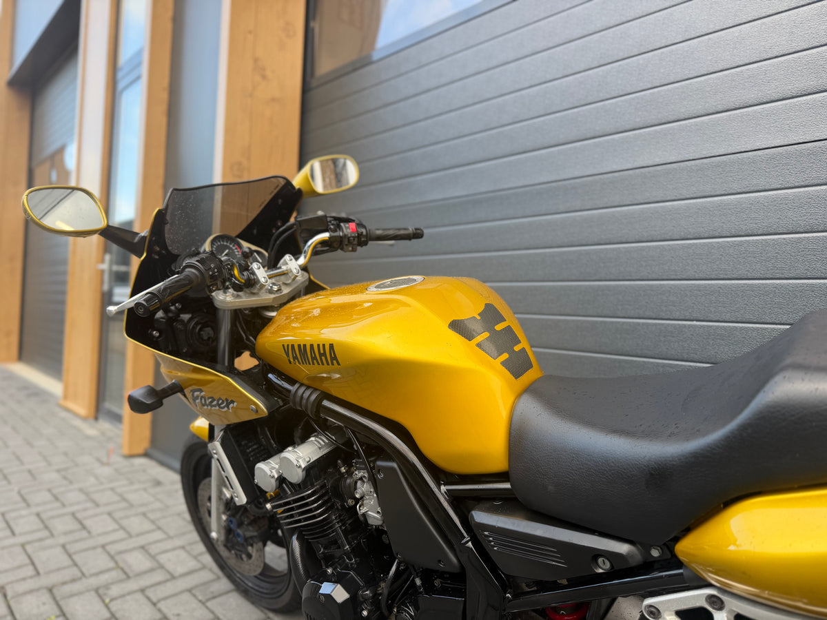 Yamaha FZS 600 Fazer | Dominator uitlaat | Zeer nette staat!